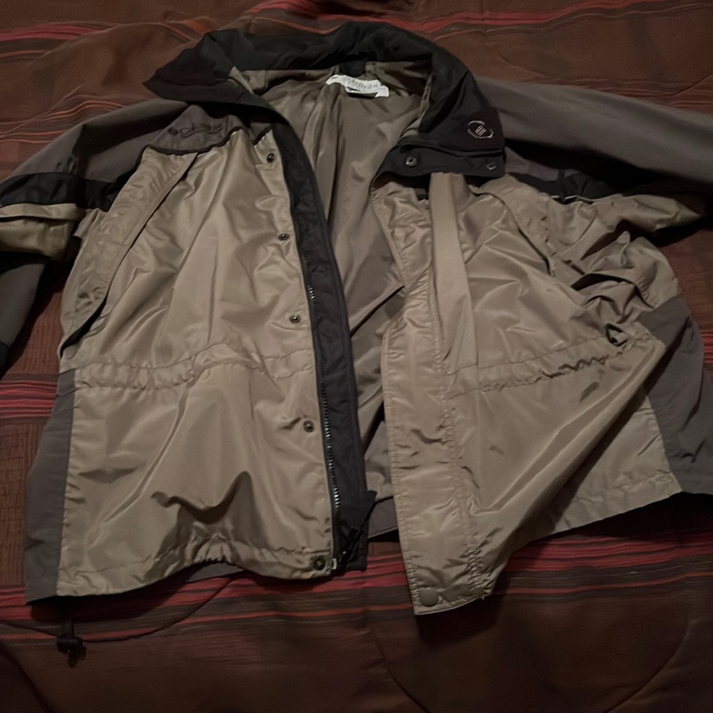 Columbia rain coat